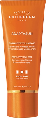 Crema facial solar Adaptasun para pieles expuestas al sol intenso. Protege y optimiza el bronceado diario.