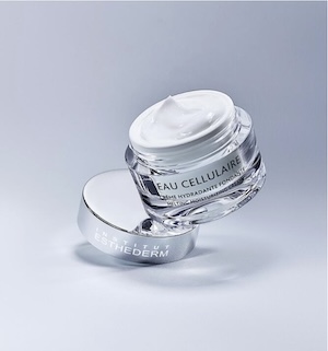 Crema hidratante Eau Cellulaire de Institut Esthederm, con textura rica y tecnología bio-mimética.